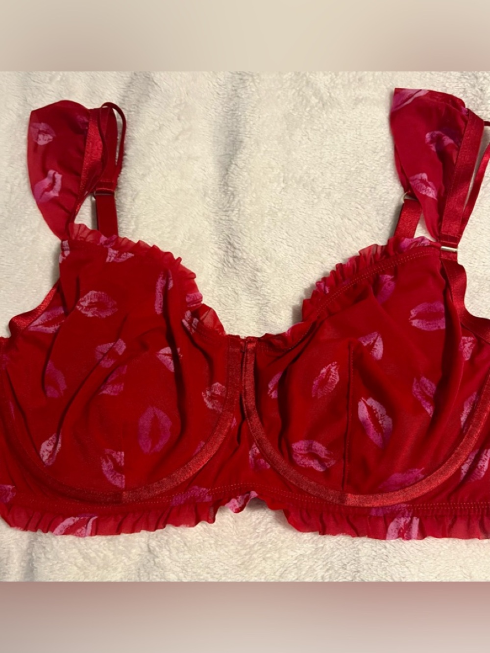 Torrid Lips Bra kiss NEW
